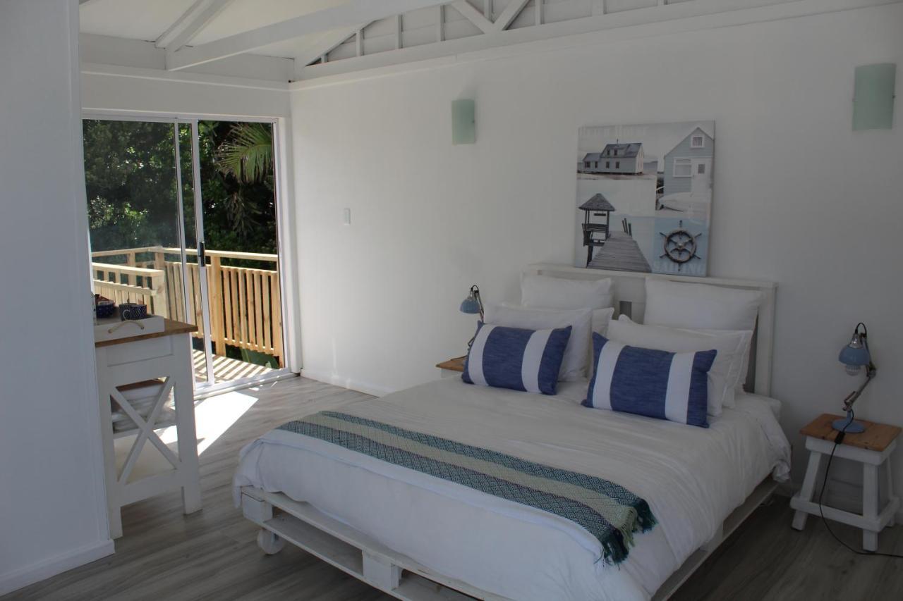 Blue'S Guest House - East London Bonza Bay Exterior photo