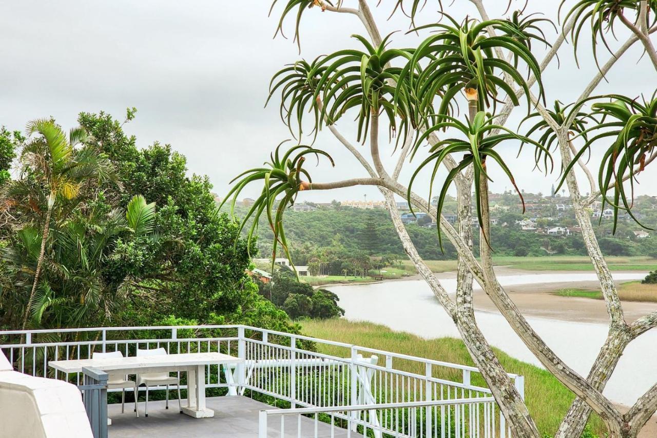 Blue'S Guest House - East London Bonza Bay Exterior photo
