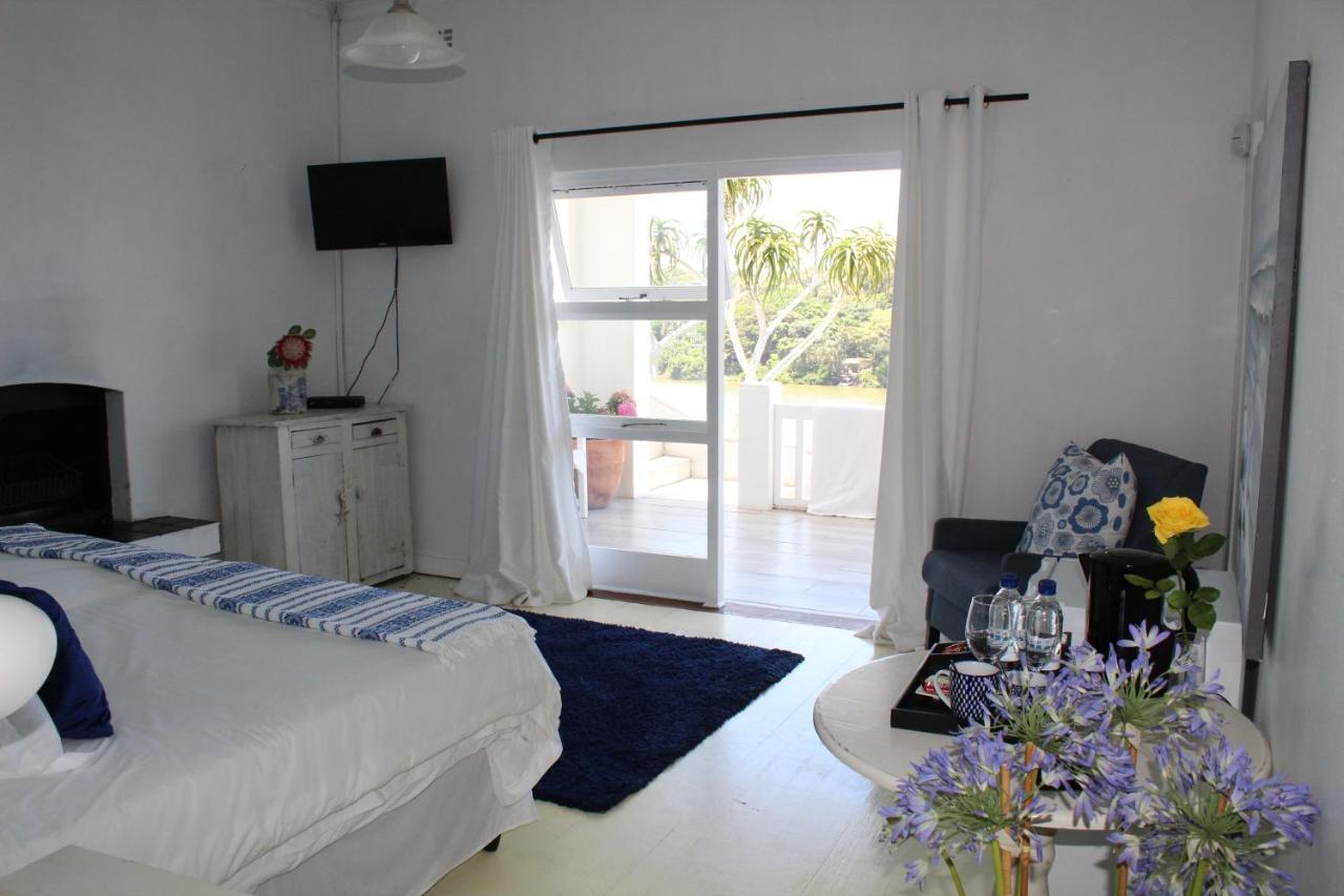 Blue'S Guest House - East London Bonza Bay Exterior photo